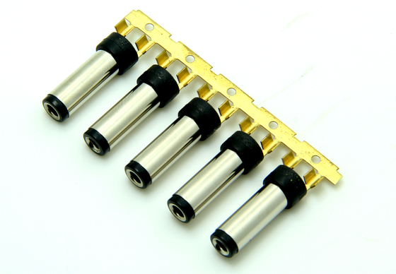 نوع بشکه کشش 10A 12V 5.5 * 2.5 میلی متر سیم 18 AWG - 26 AWG وصل کننده های برق DC مرد