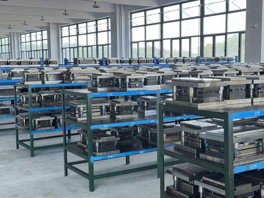 فلز ترمینال Crimping قالب با سوراخ کردن SPM 200 و ذخیره مواد 10٪ برای ماشین فشار سرعت بالا